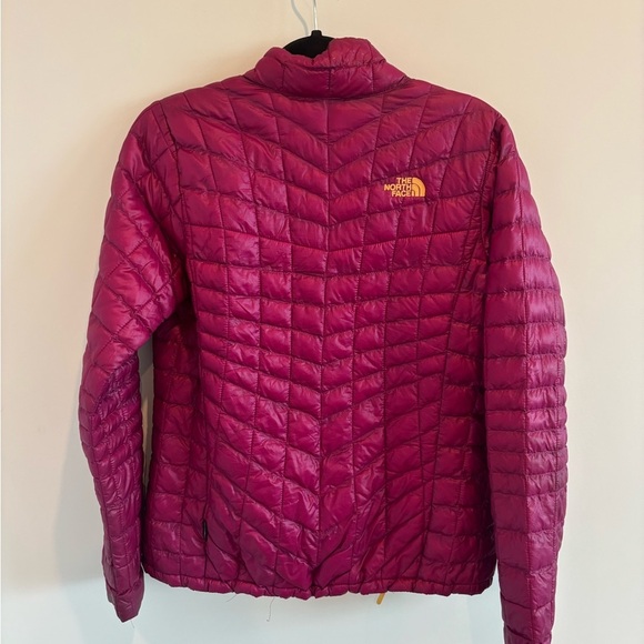 Northface Women's Thermoball Puffer Jacket Geo Floral - Picture 3 of 4